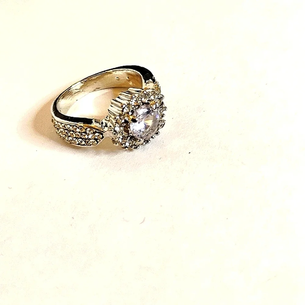 Vintage Signed 925 CZ Cocktail Ring size 5‎